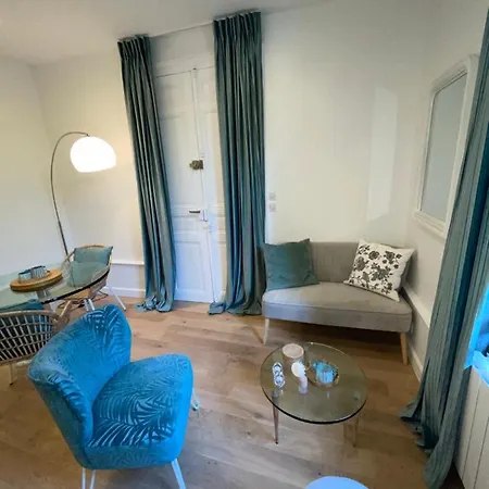 Francois 1er Apartment